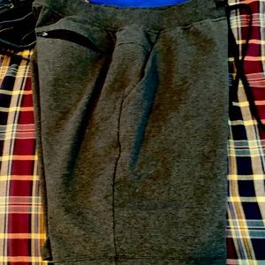 Lululemon sweatshorts size large inseam 7 inches men’s